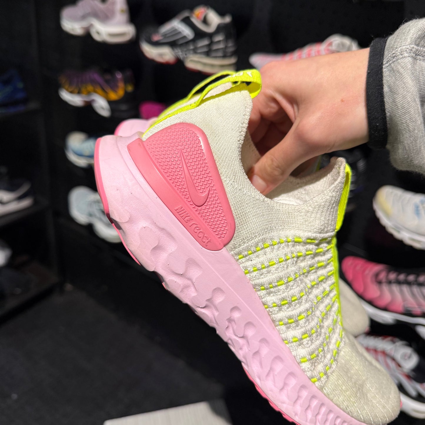Nike React Phantom 2 'White/Volt Pink' (Second hand)