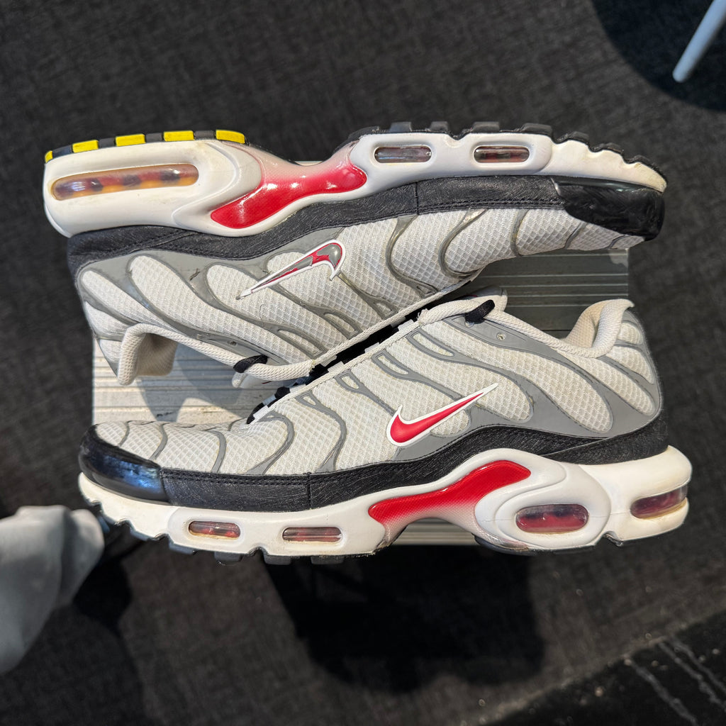 Nike Air Max Plus TN 'Photon Dust Particle Red' (Second hand)