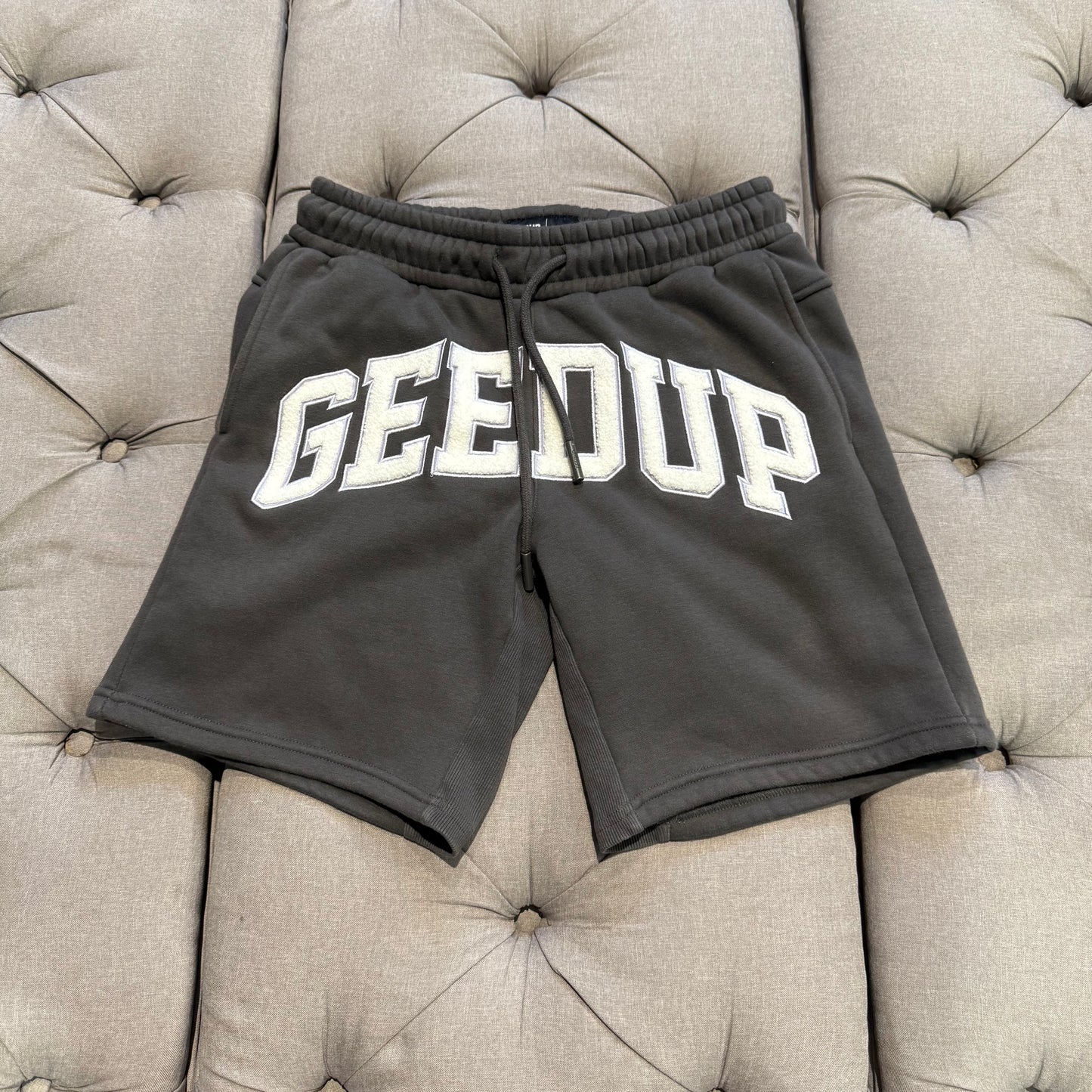 Geedup Team Logo Shorts 'Asphalt Grey' (Second hand)