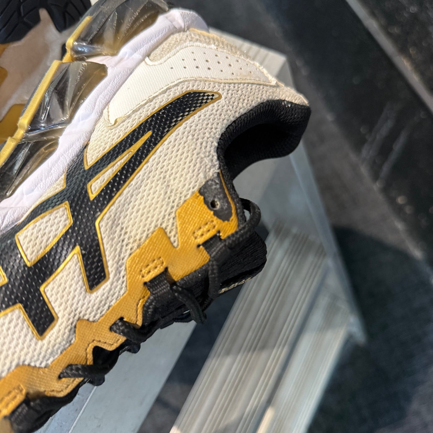 Asics Gel-Quantum 360 6 'White Black Gold' (Second hand)