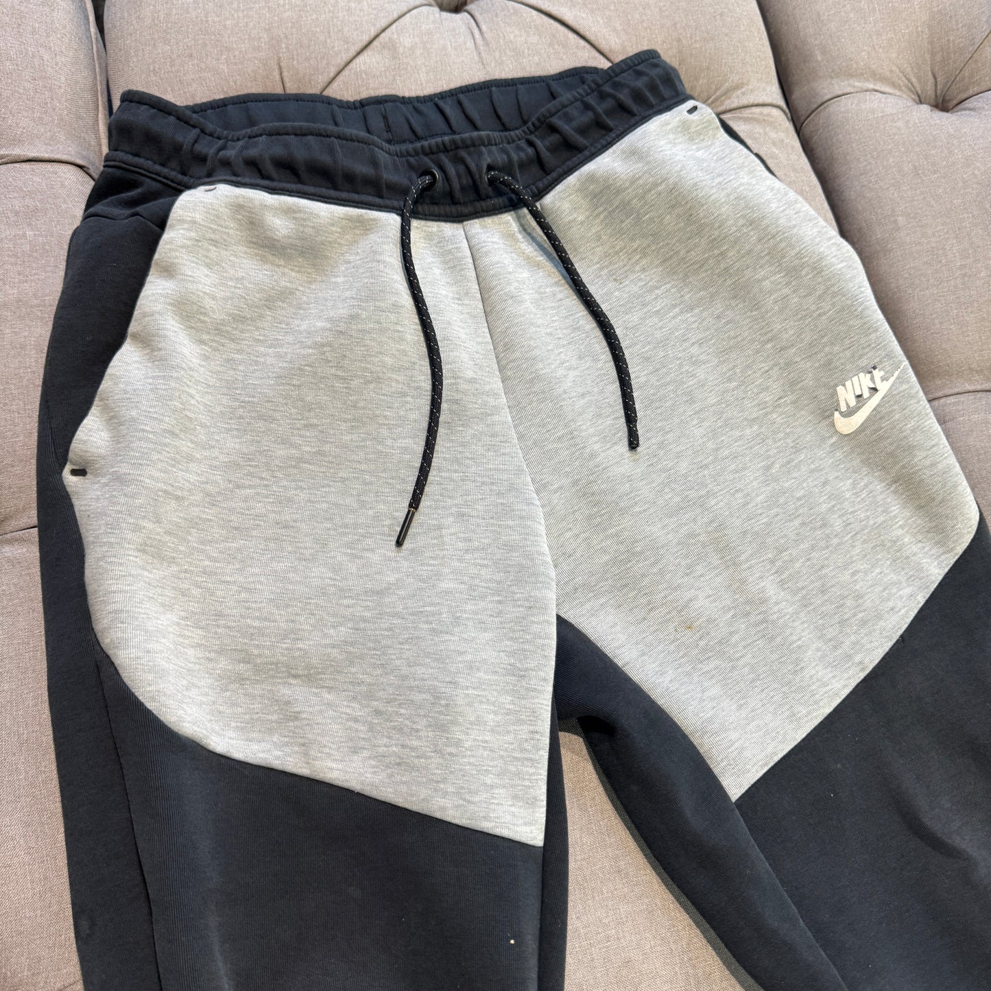 Nike Tech Fleece Pants 'Black Grey' (Second hand)