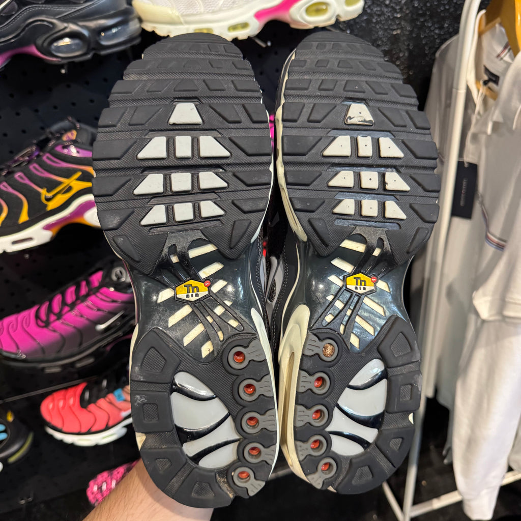 Nike Air Max Plus TN SE 'Iron Grey' (Second hand)