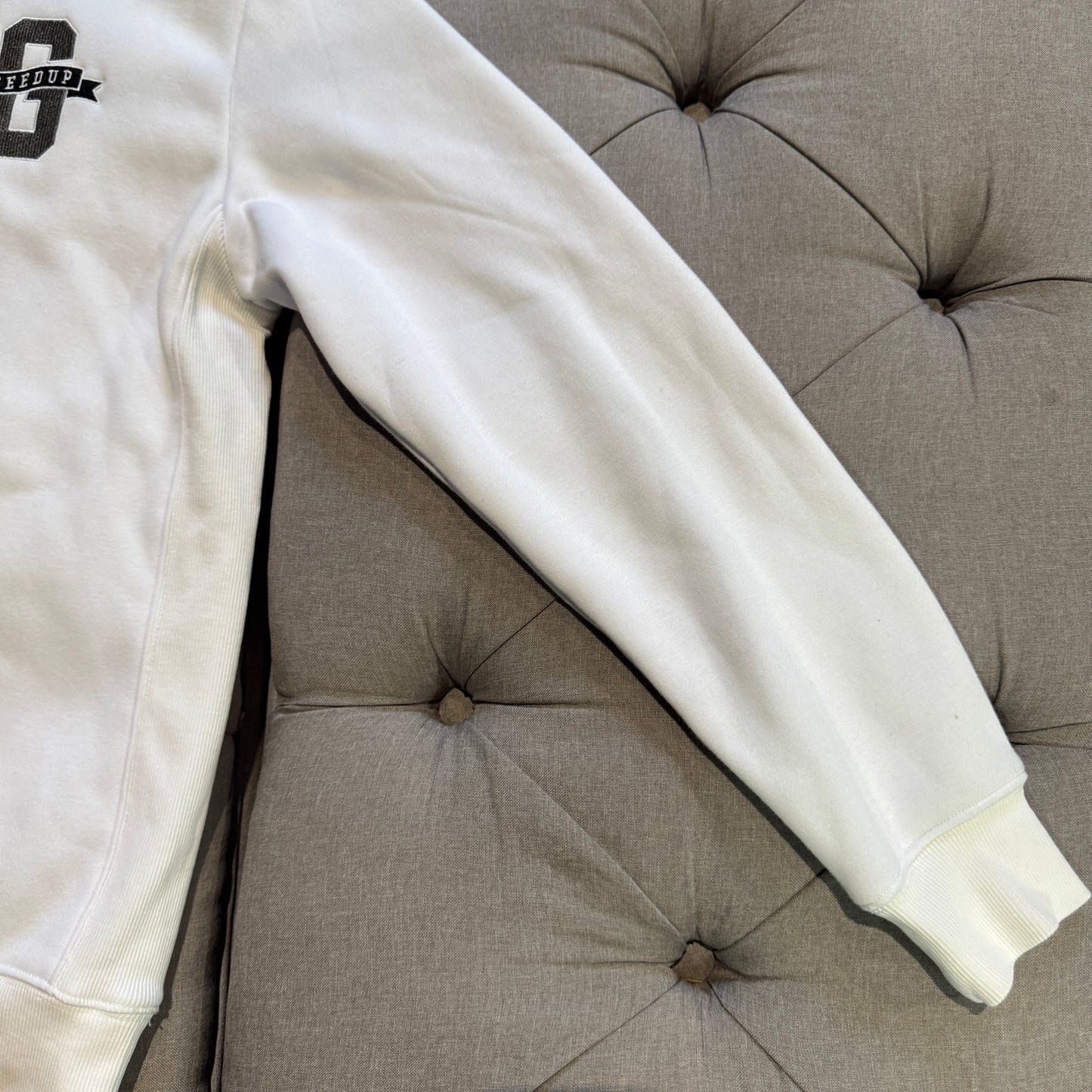 Geedup Us VS Them Crewneck 'White Black' (Second hand)