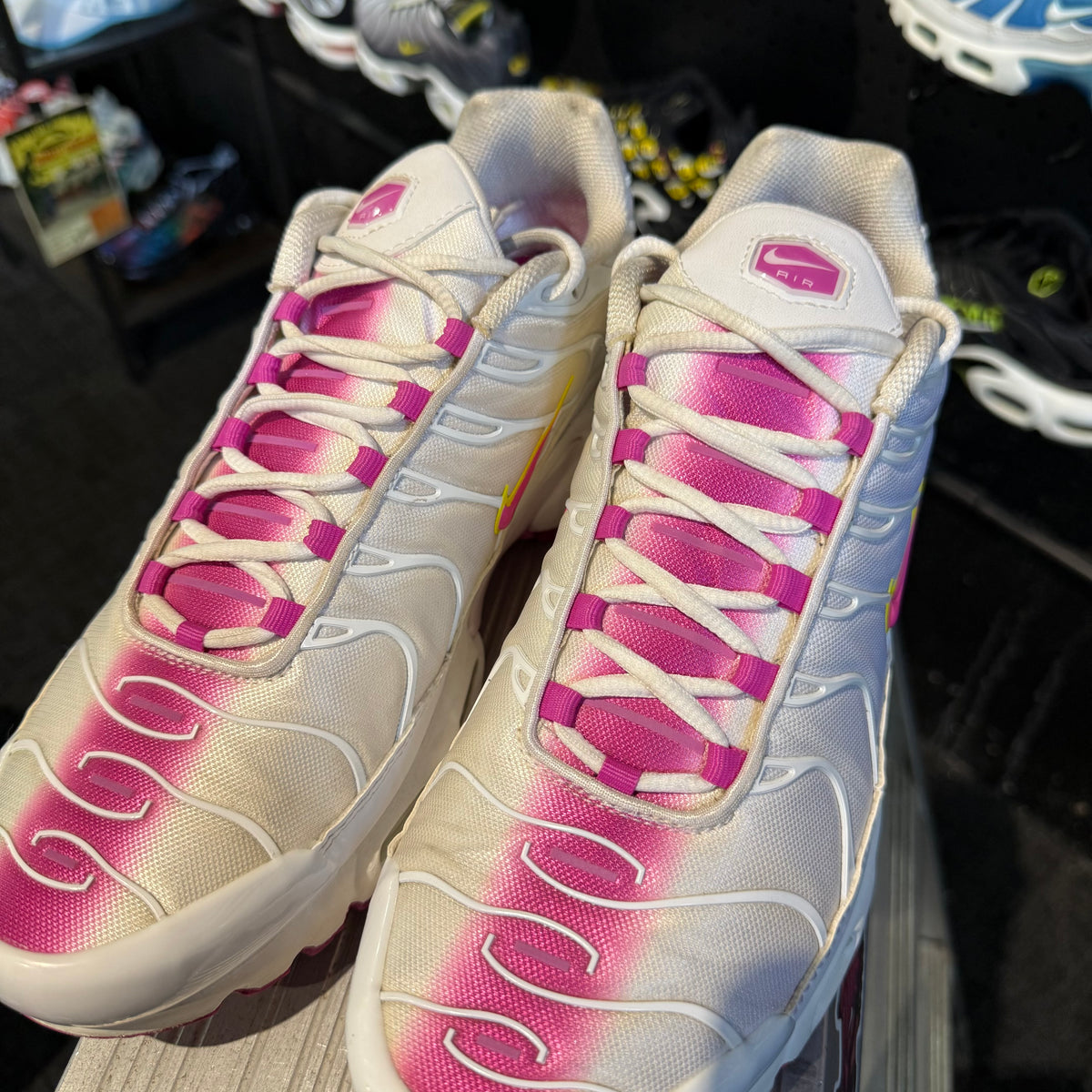 Nike Air Max Plus TN 'Lotus White Pink Fire' (Second hand)