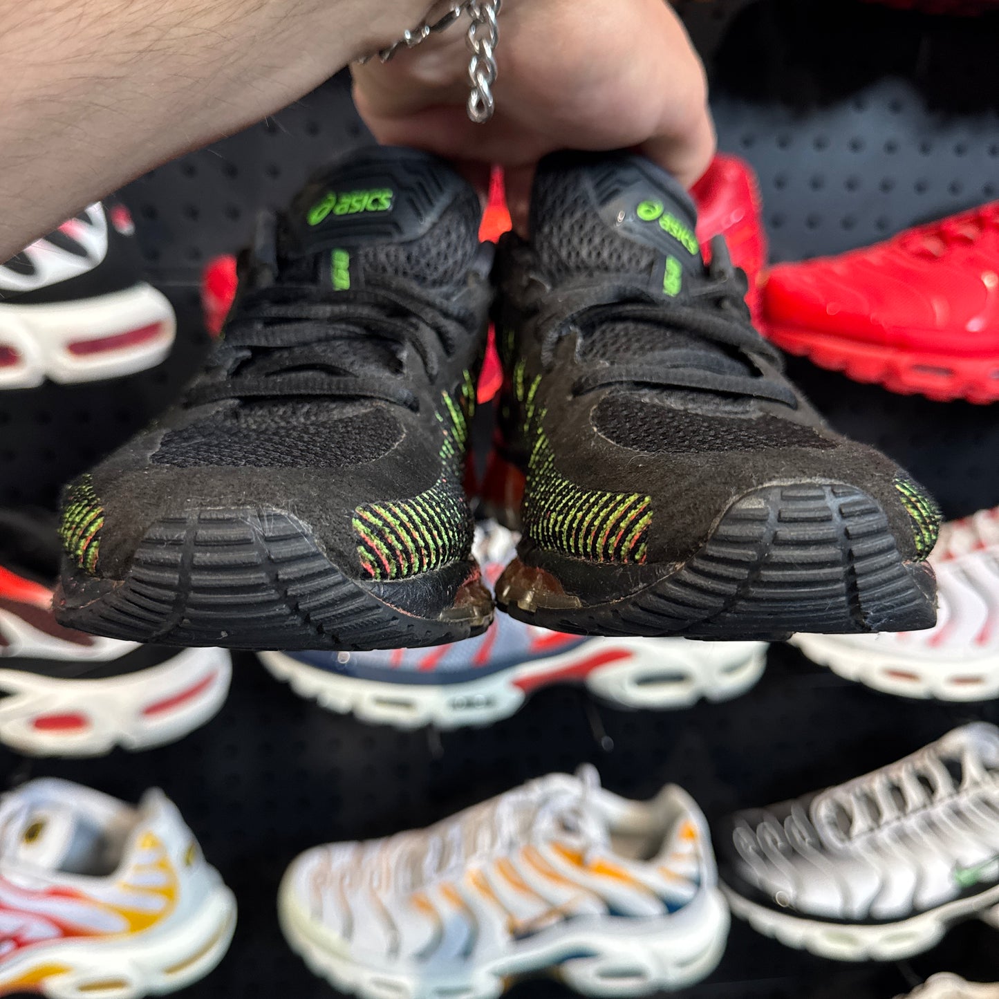 Asics Gel-Quantum 360 CM 'Chameleon Black Classic Red' (Second hand)