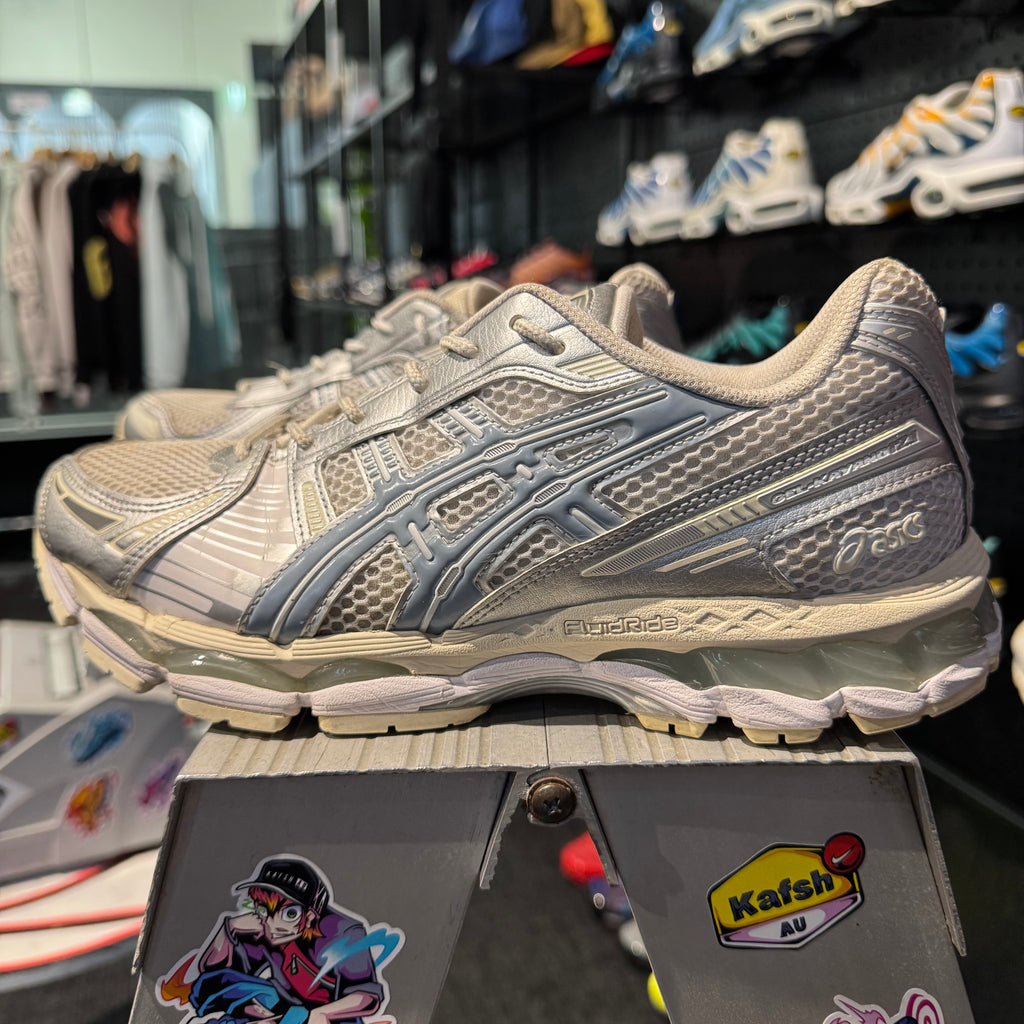 Asics Gel Kayano 12.1 'White Dolphin Grey' (Second hand)