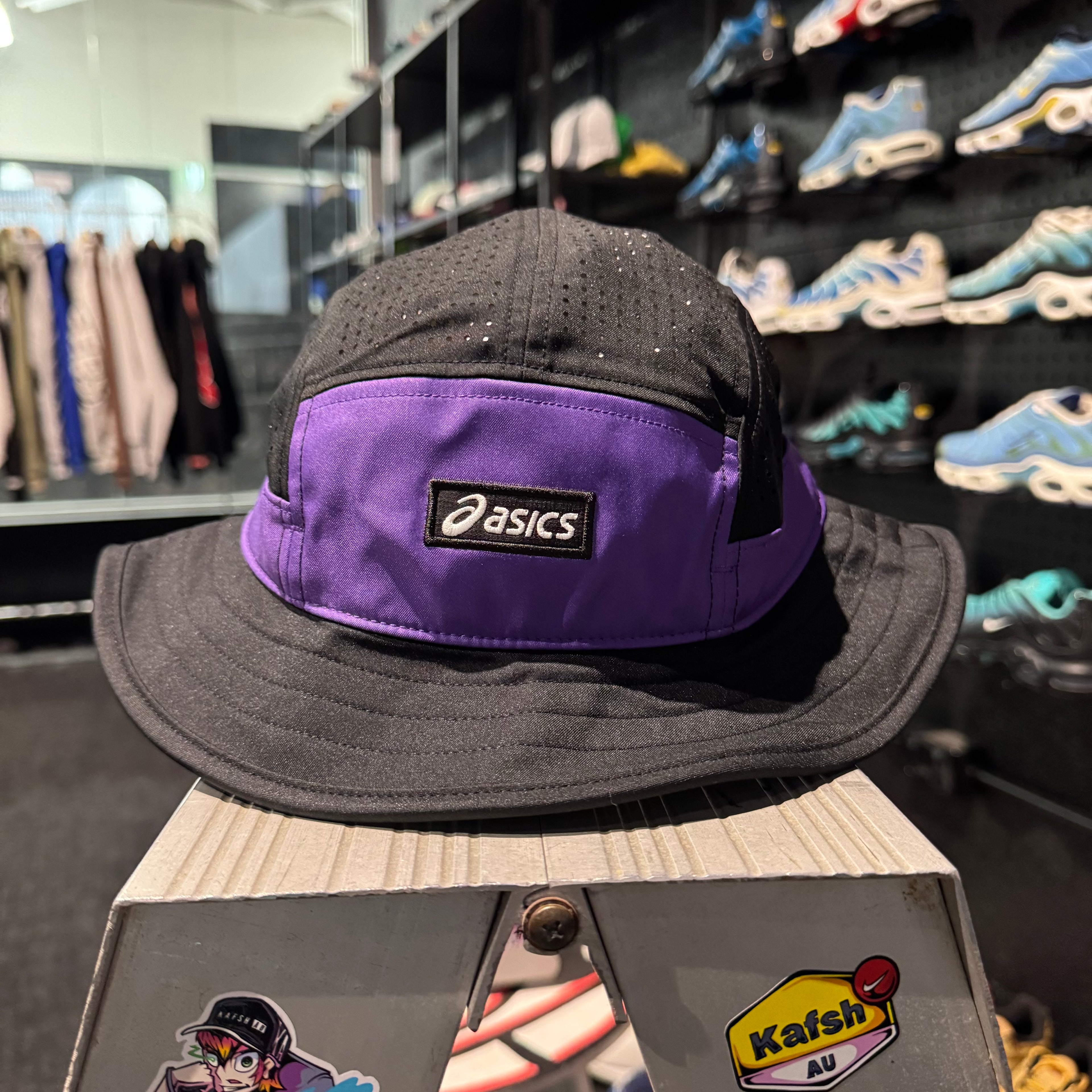 Asics Peformance Run Bucket Hat 'Black Edo Purple' (Brand New)