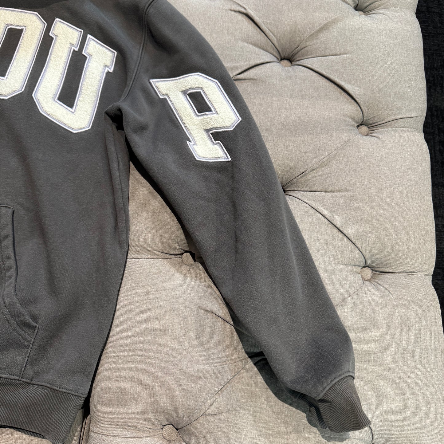 Geedup Team Logo Hoodie 'Asphalt Grey White' (Second hand)