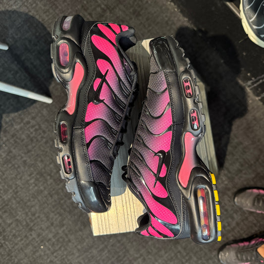 Nike Air Max Plus TN 'Black Hyper Pink' (Brand New)