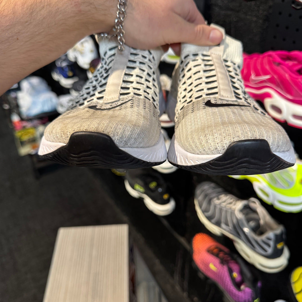 Nike React Phantom Run Flyknit 2 'Bone Cream' (Second hand)