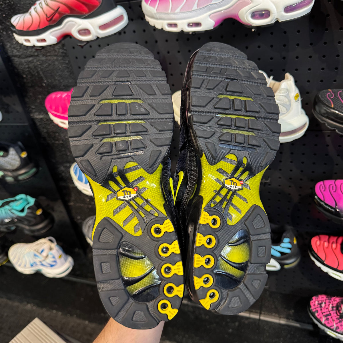 Nike Air Max Plus TN 'Wolf Grey Opti Yellow' (Second hand)