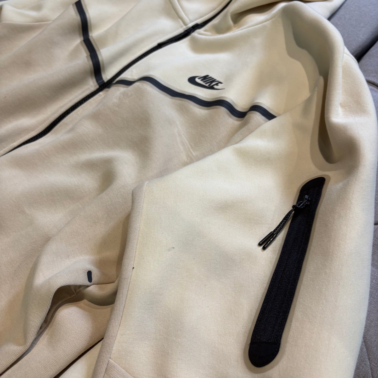 Nike Tech Fleece Jacket 'Buttercream' (Second hand)