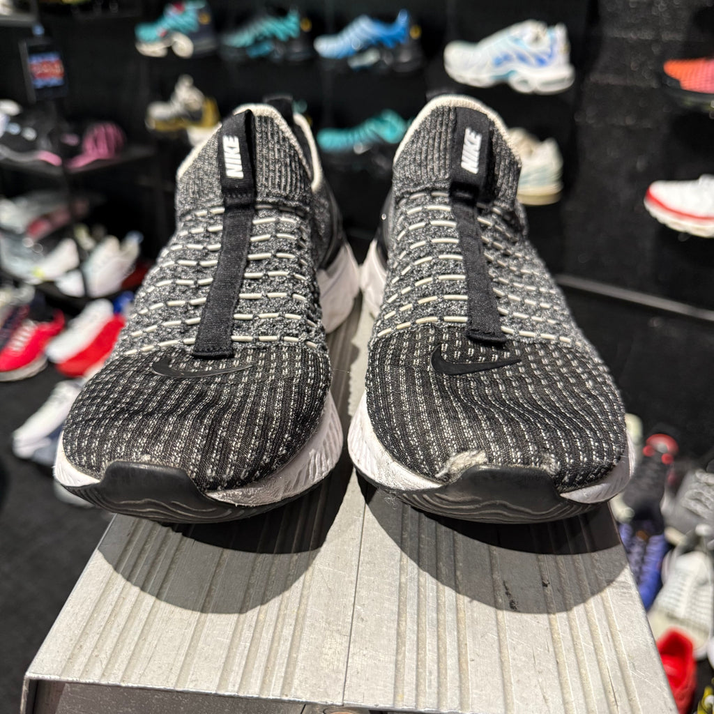 Nike Phantom Run React Flyknit 2 'Black White' (Second hand)