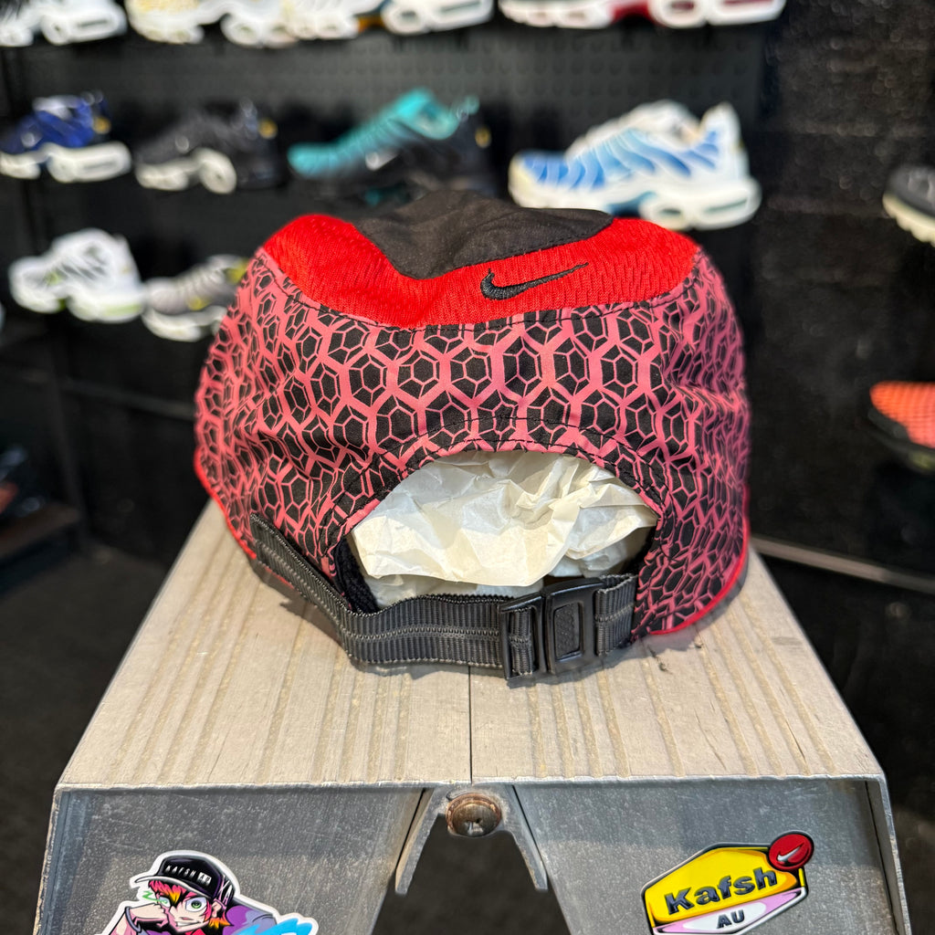 Nike Tri Panel Hexagon Gradient TN Cap 'Red Black Dusty Pink' 2003 (Second Hand)