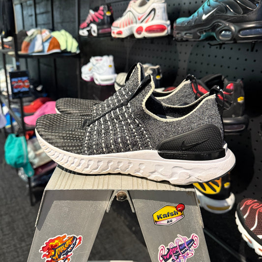 Nike React Phantom Run 2 'Black Grey White' (Second hand)