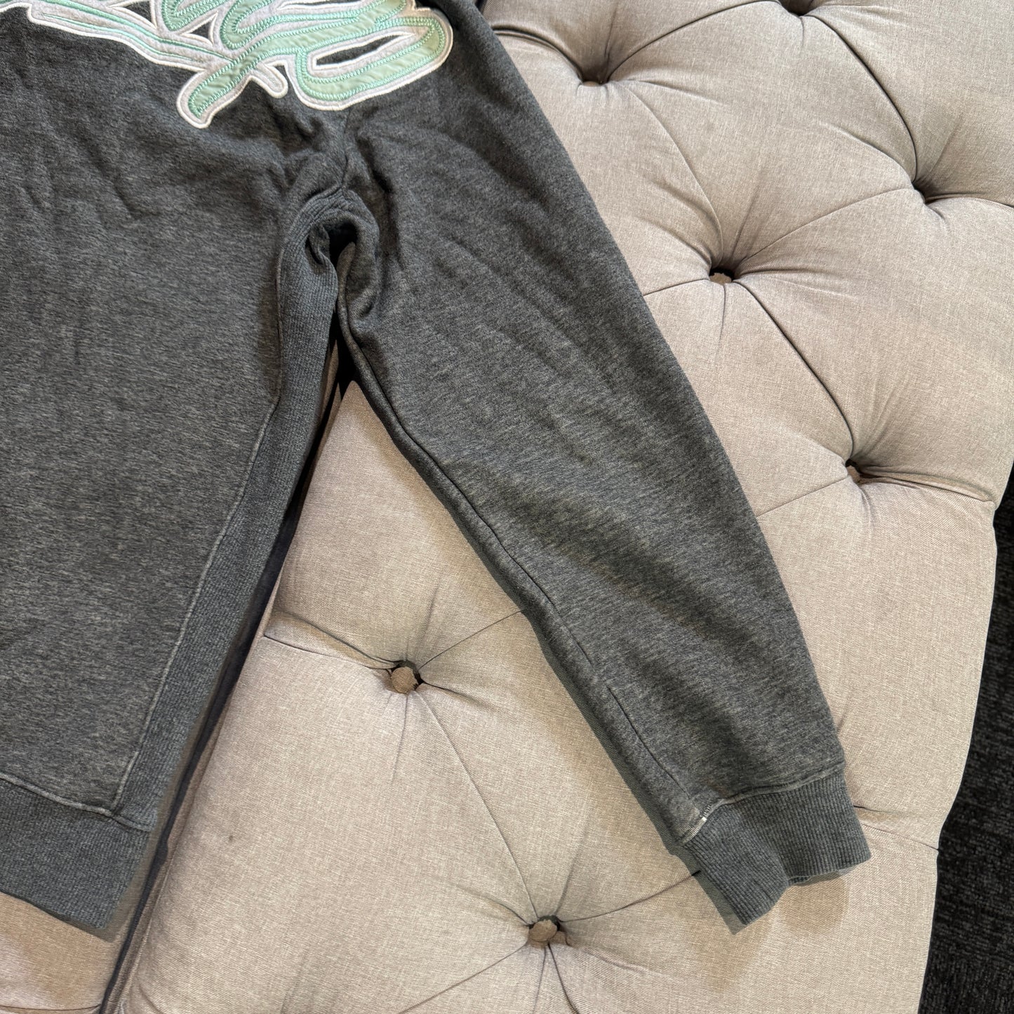 Geedup OS Script Crewneck 'Grey Teal' (Second hand)