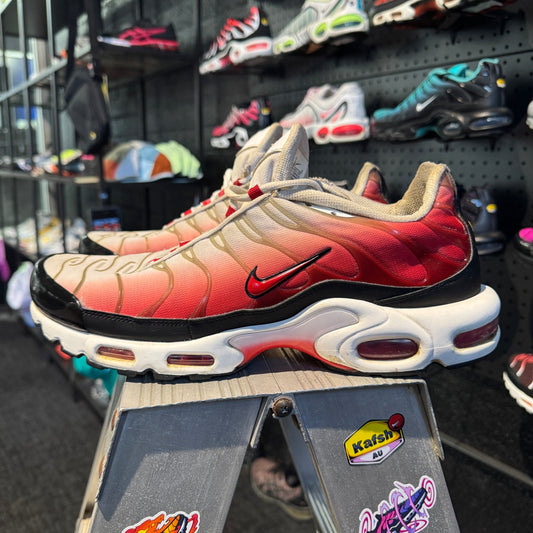 Nike Air Max Plus 'TN' White Black University Red (Second hand)