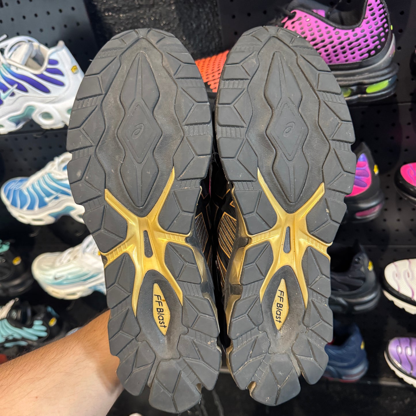 Asics Gel-Quantum 360 7 'Black Gold' (Second hand)