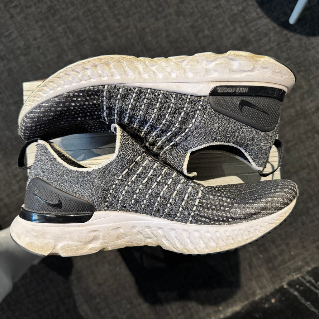 Nike React Phantom Run Flyknit 2 'Black White' (Second hand)