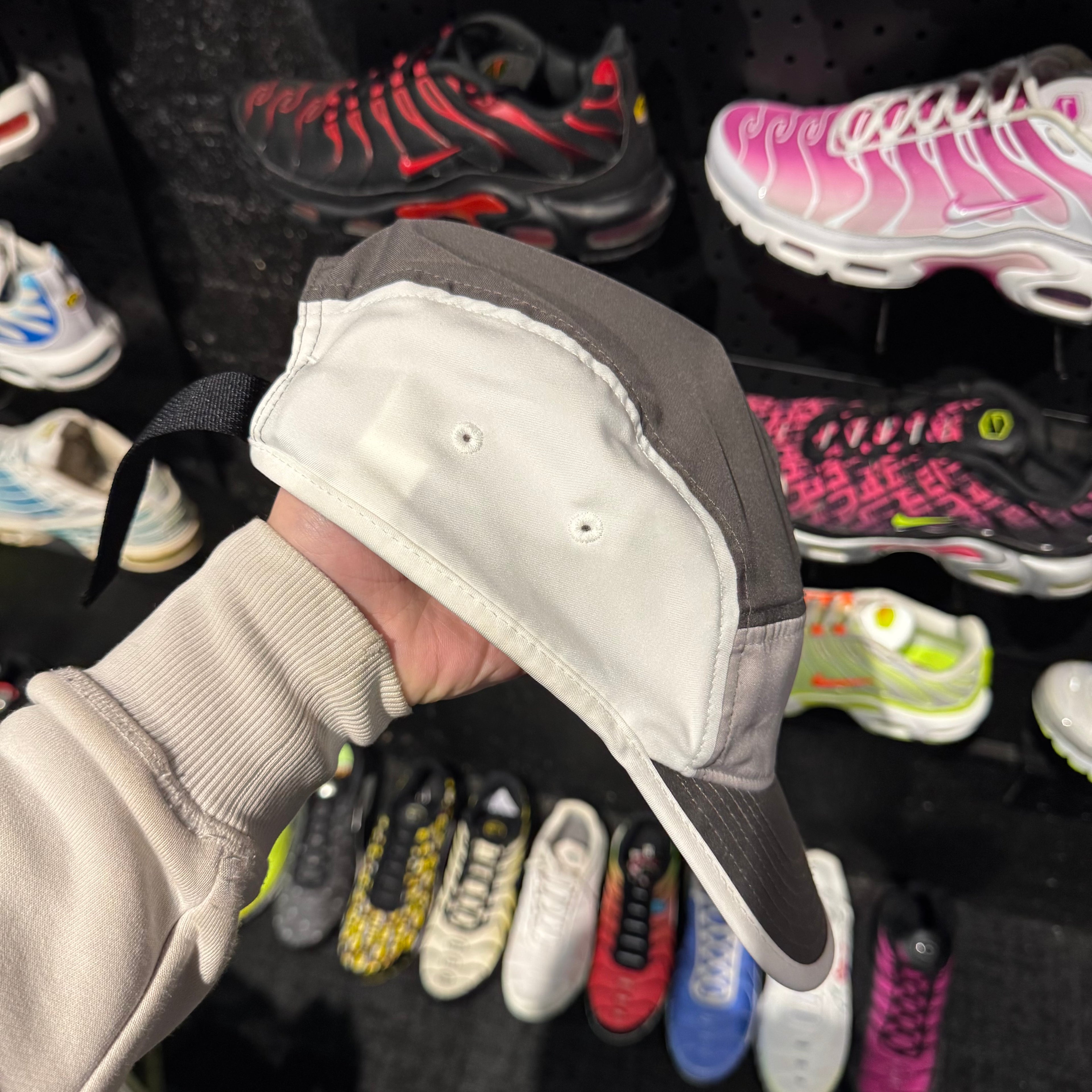 Nike Drifit Flycap 'Wolf Grey White' (Second Hand)