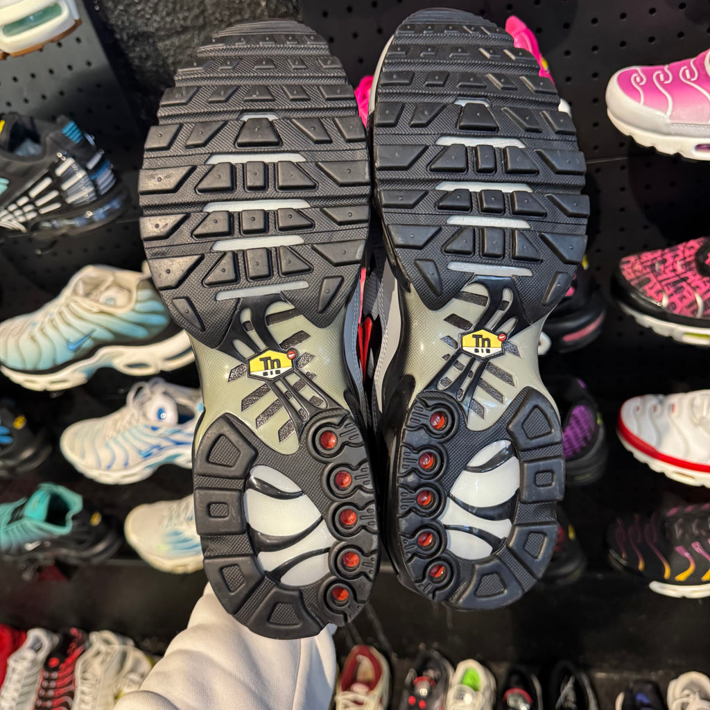 Nike Air Max Plus TN 'Ultron Wolf Grey Bright Crimson' (Brand New)