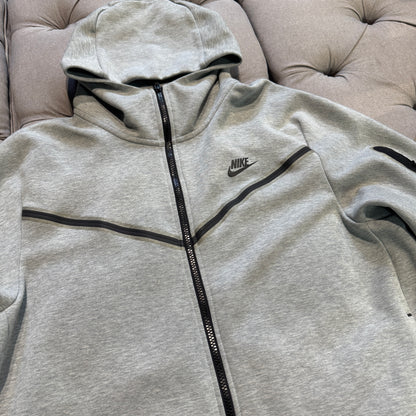 Nike Tech Fleece Hoodie 'Grey' (Second hand)