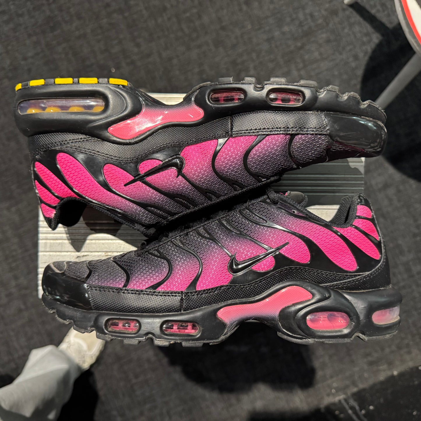 Nike Air Max Plus TN 'Black Hyper Pink' (Second hand)
