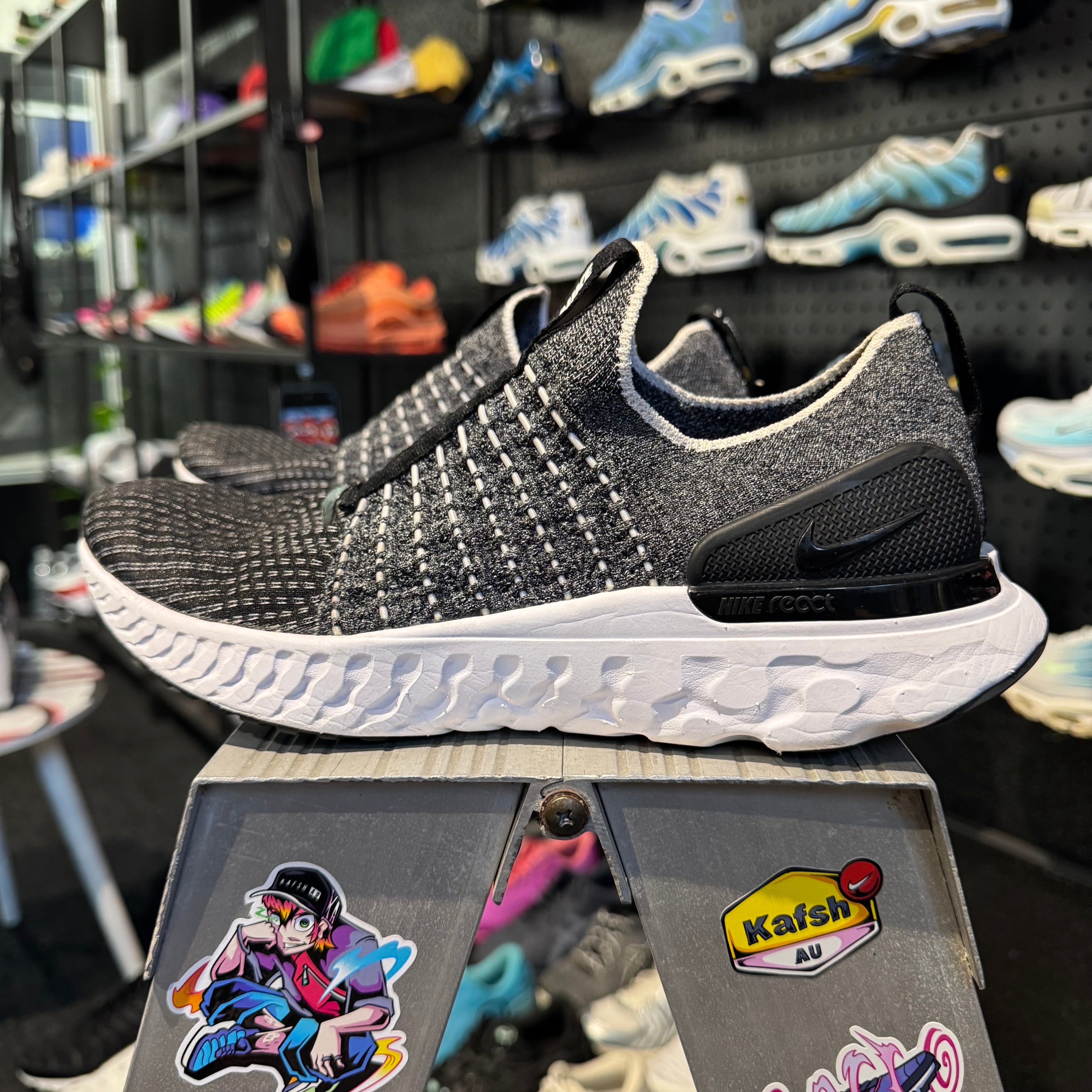 Nike Phantom Run React Flyknit 2 'Black White' (Second hand)