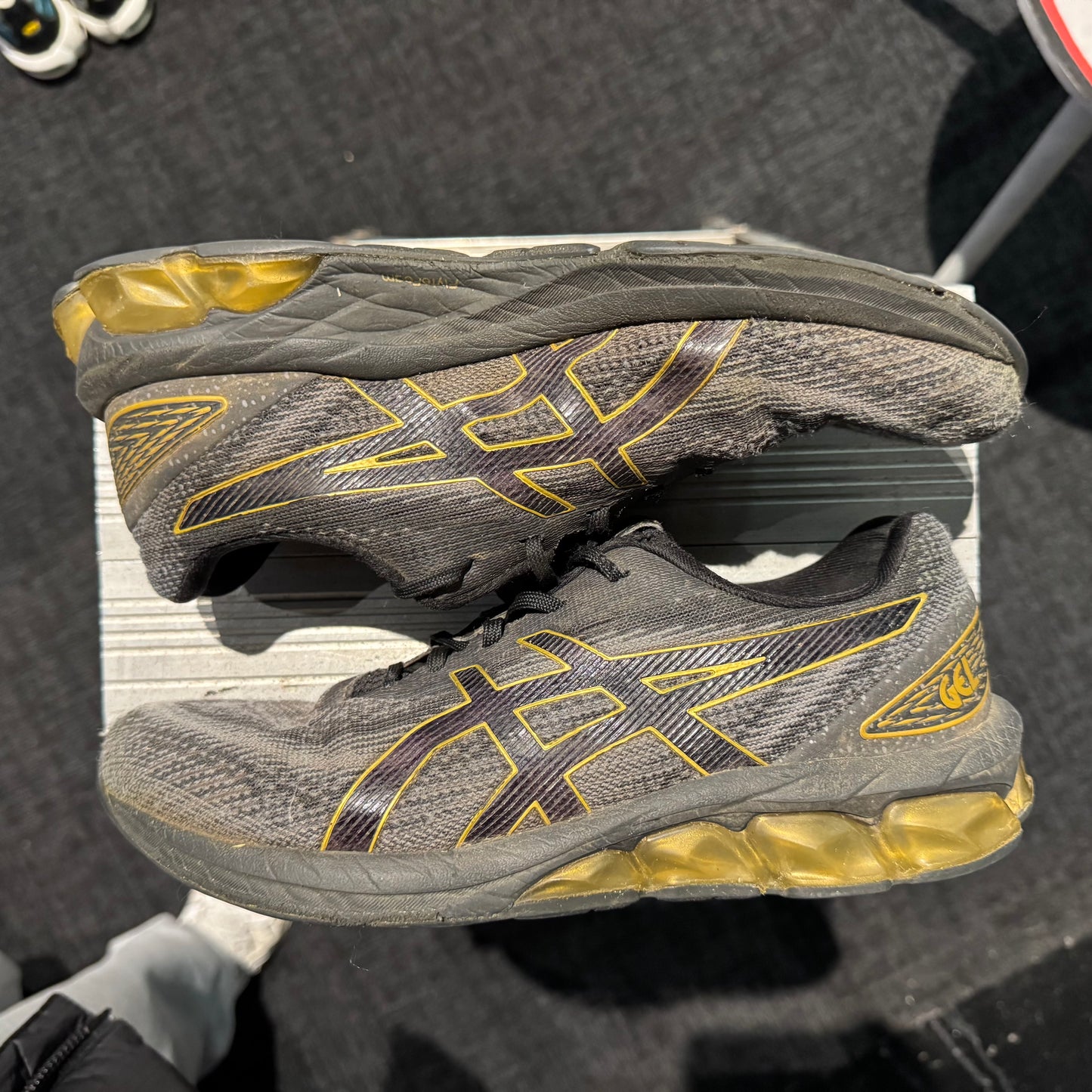 Asics Gel-Quantum 180 7 'Graphite grey gold' (Second hand)