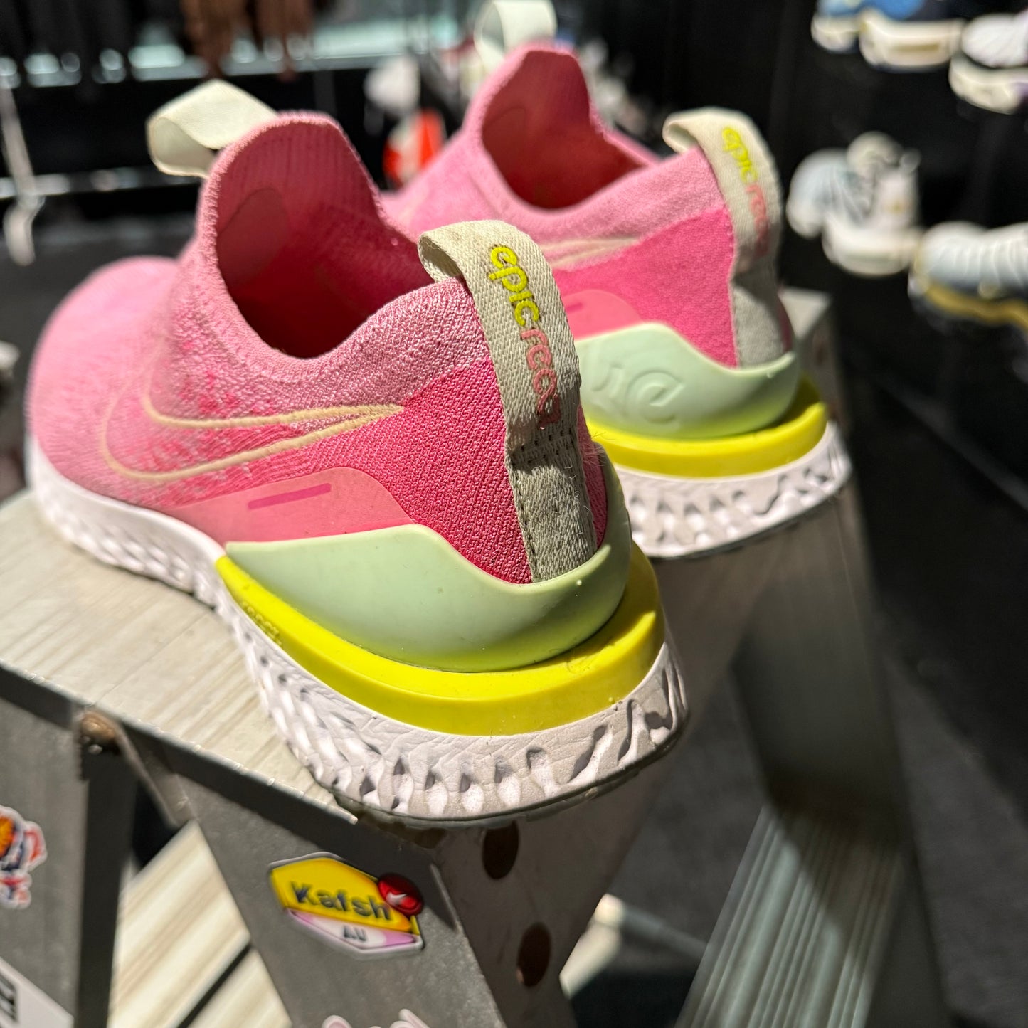 Nike Phantom React Flyknit Running 'Pink Aqua' (Second hand)