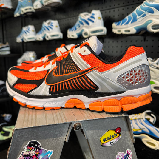 Nike Vomero 5 'Orange Black White' (Second hand)