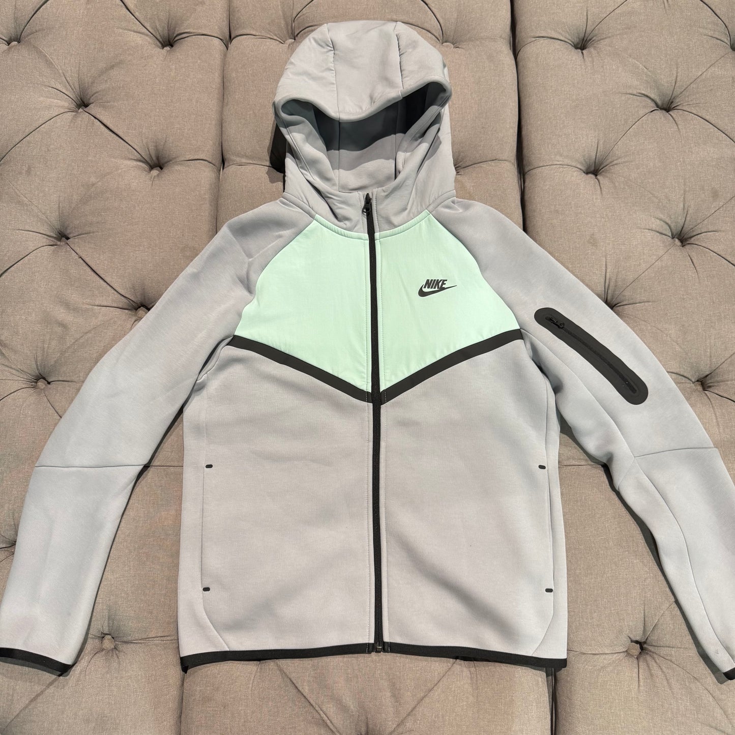 Nike Tech Fleece Jacket 'Grey Mint Green' (Second hand)