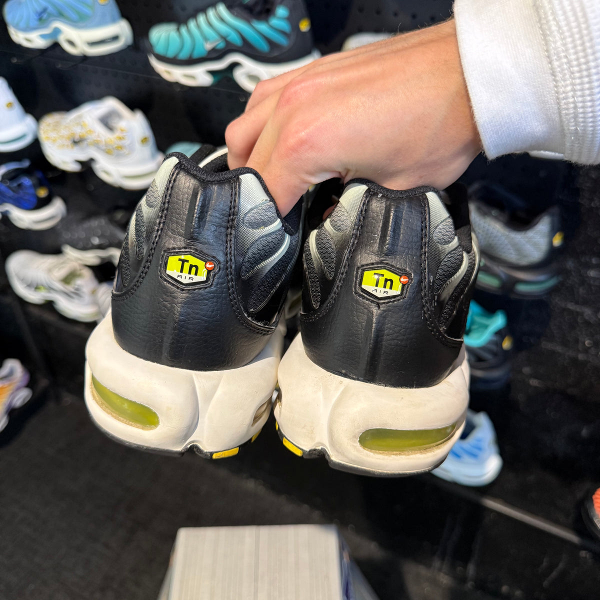 Nike Air Max Plus TN 'Black Bright Cactus' (Second hand)