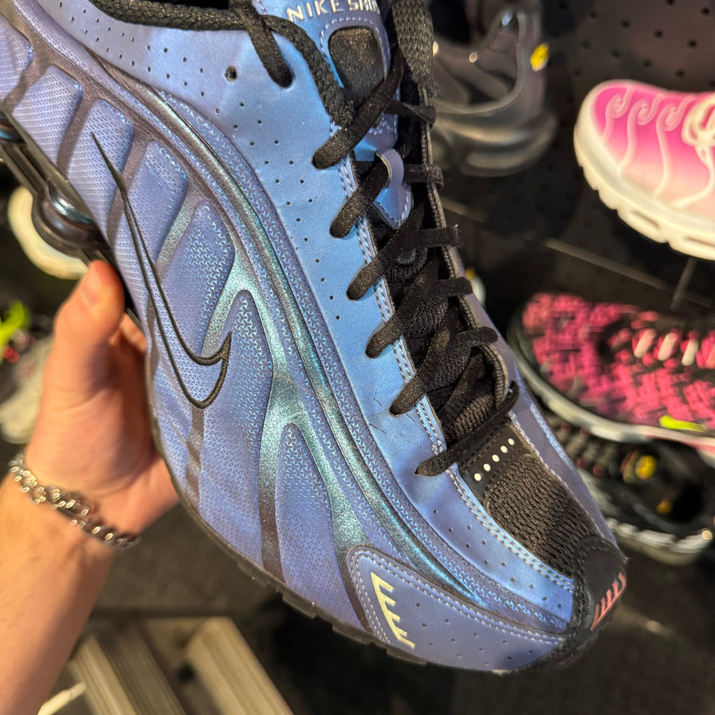 Nike Shox R4 'Iridescent Black' (Second hand)