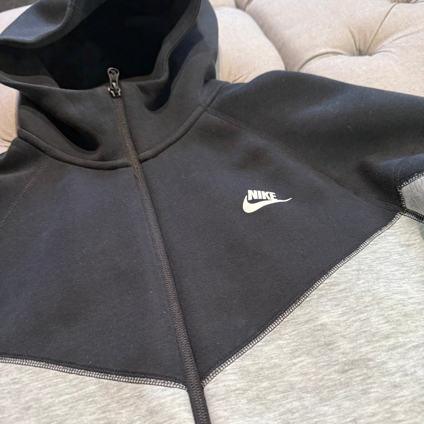 Nike Tech Fleece Jacket 'Black Grey' (Second hand)