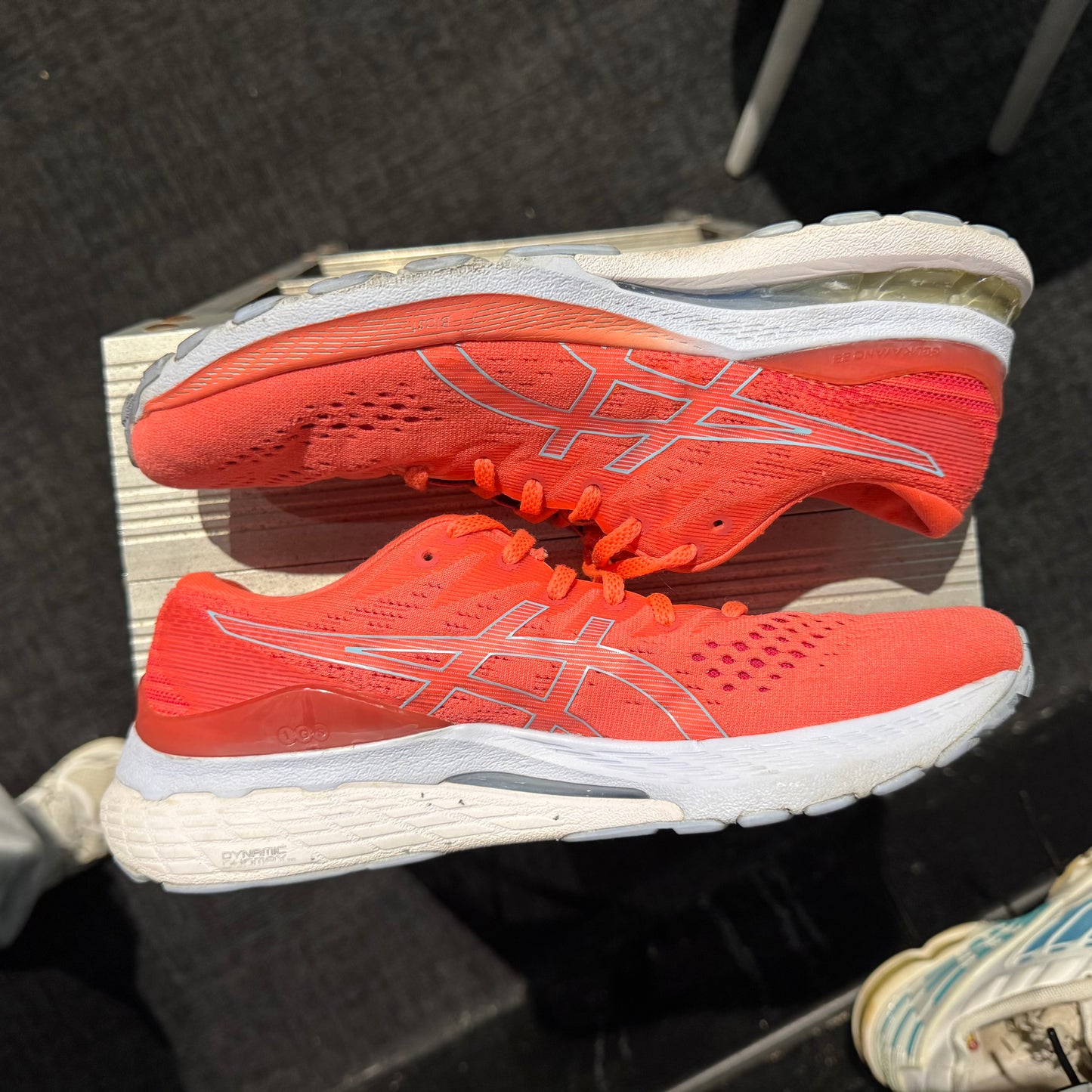 Asics Gel-Kayano 28 'Baby Blue Peach' (Second hand)