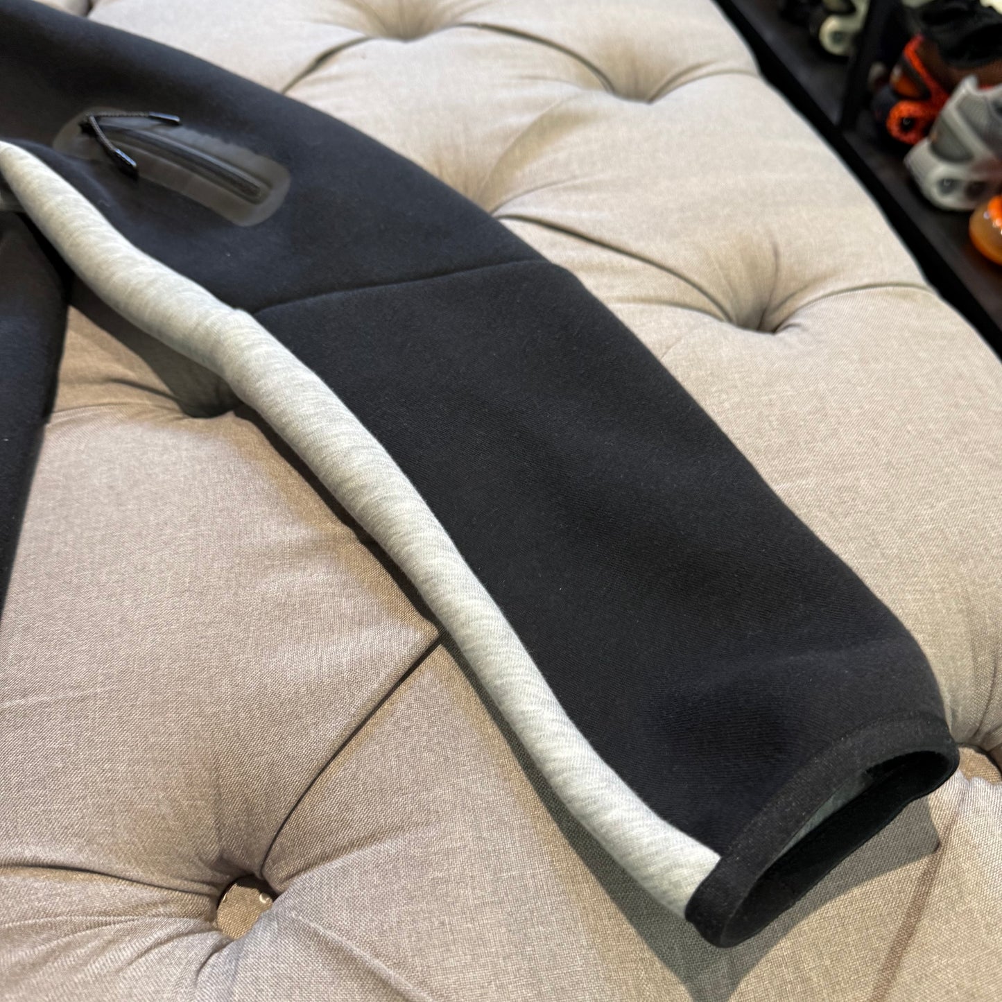 Nike Tech Fleece Hoodie 'Grey Black' (Second hand)