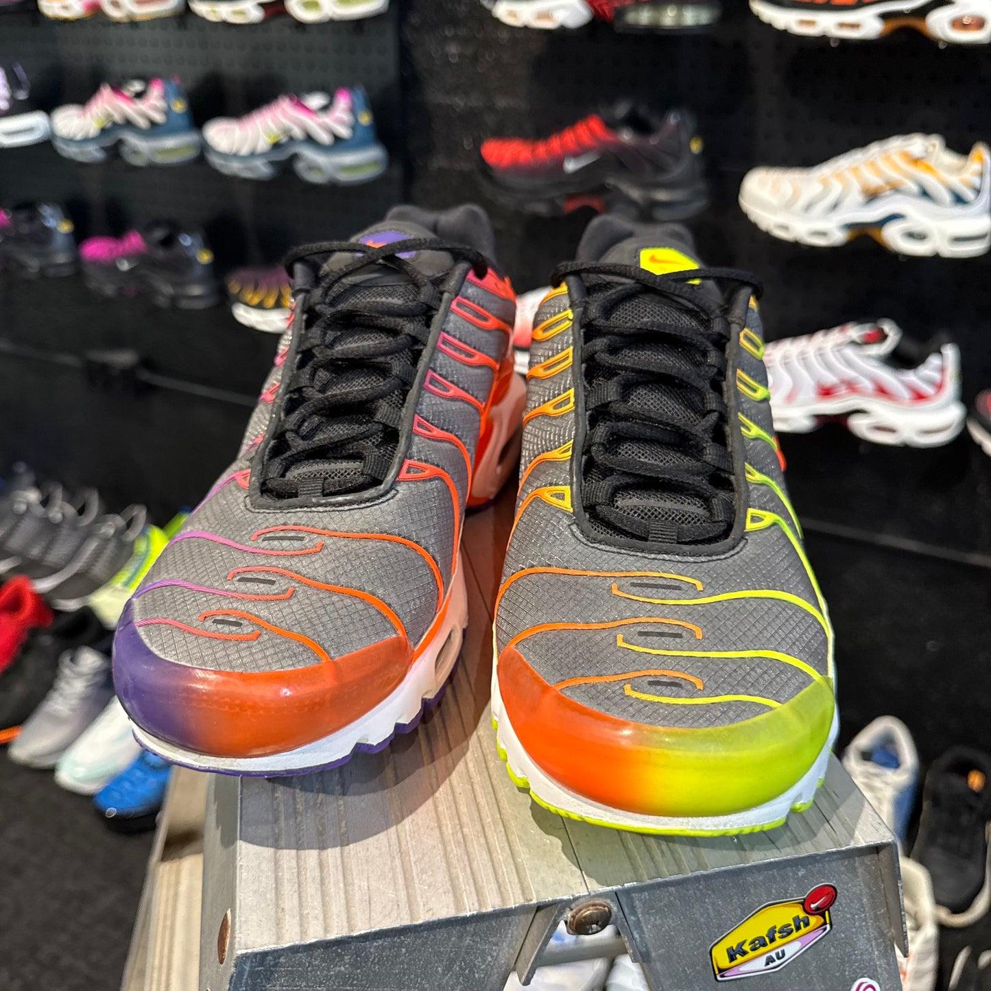 Nike Air Max Plus 'TN' Dark Colour Flip (Second hand)