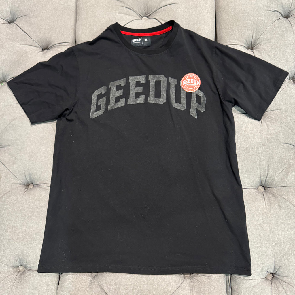 Geedup Arched Logo T-Shirt 'Blackout' (Second hand)