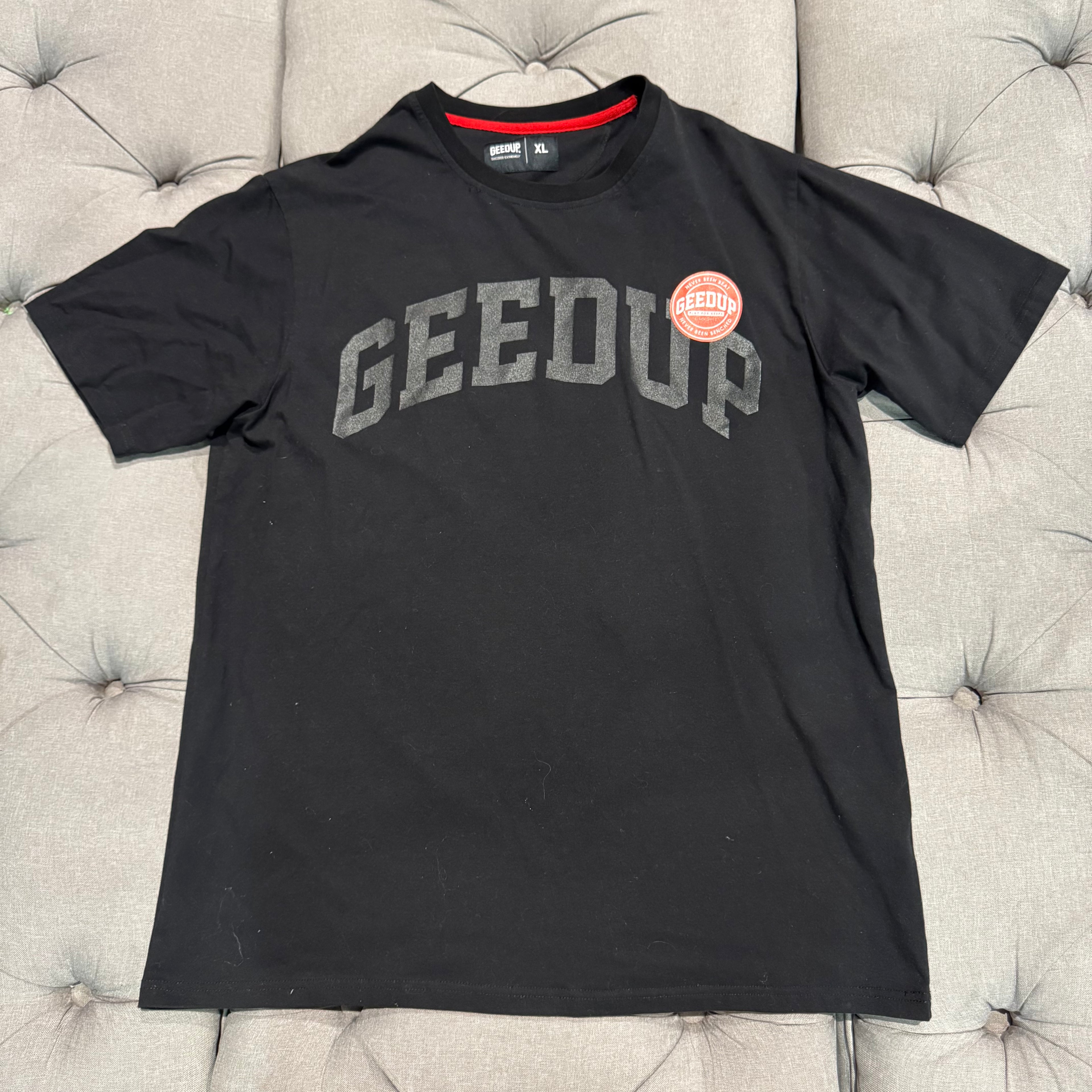 Geedup Arched Logo T-Shirt 'Blackout' (Second hand)