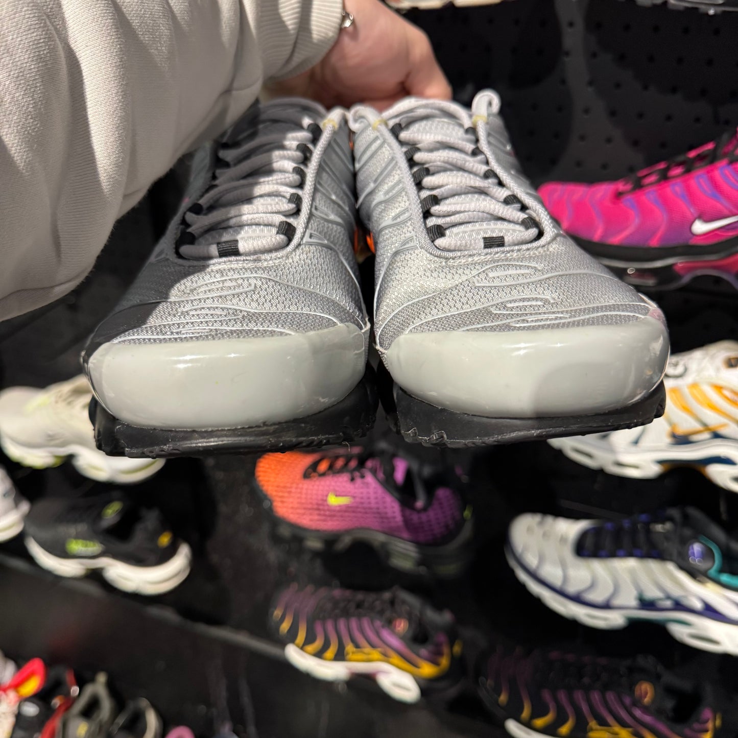 Nike Air Max Plus TN 'Wolf Grey Picante Red' (Second hand)