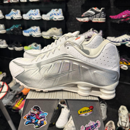 Nike Shox R4 'White Metallic Silver' (Second hand)