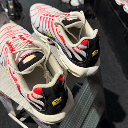 Nike Air Max Plus 'TN' White Crimson Venom (Second hand)