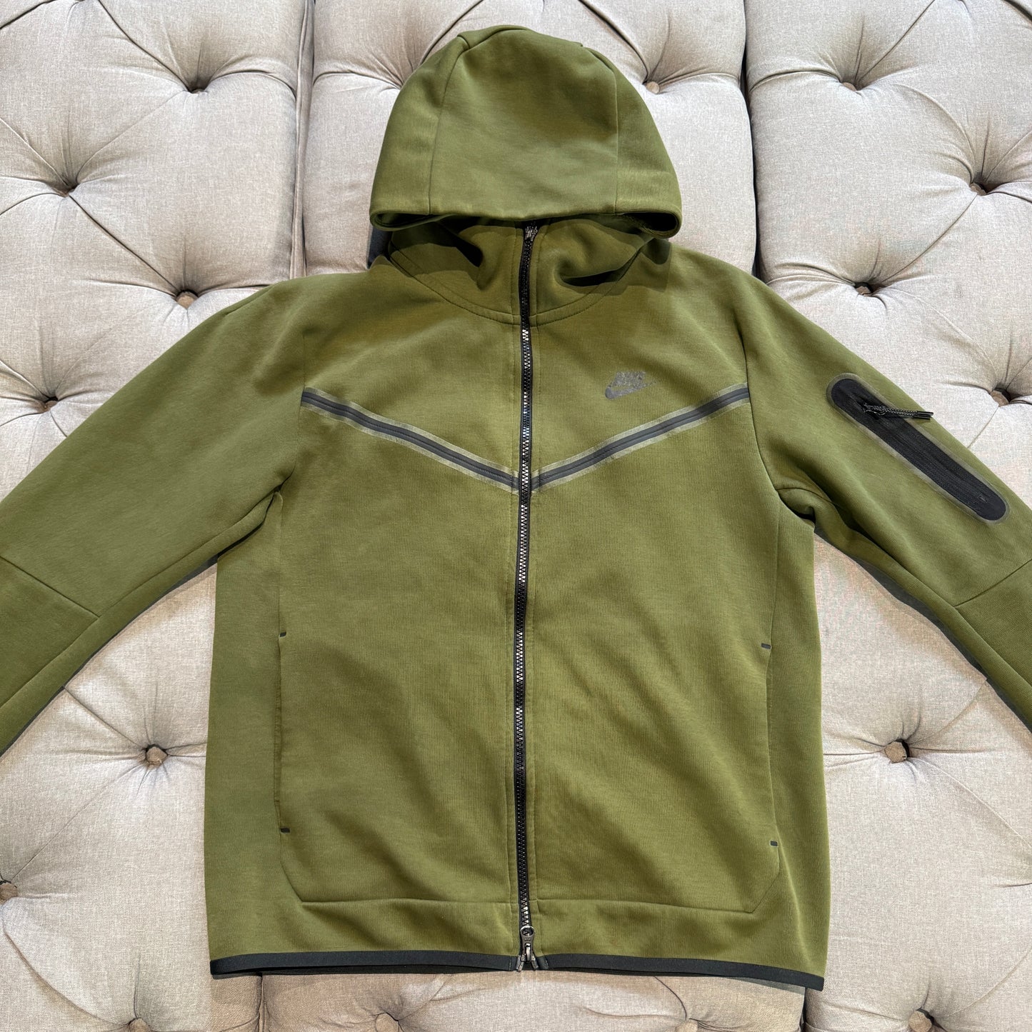 Nike Tech Fleece Jacket 'Olive Green' (Second hand)