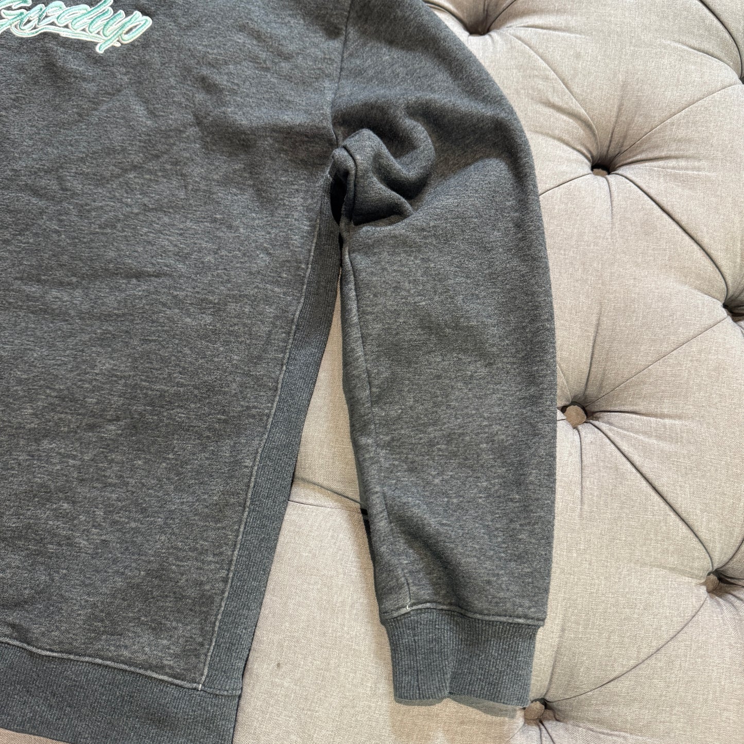 Geedup OS Script Crewneck 'Grey Teal' (Second hand)