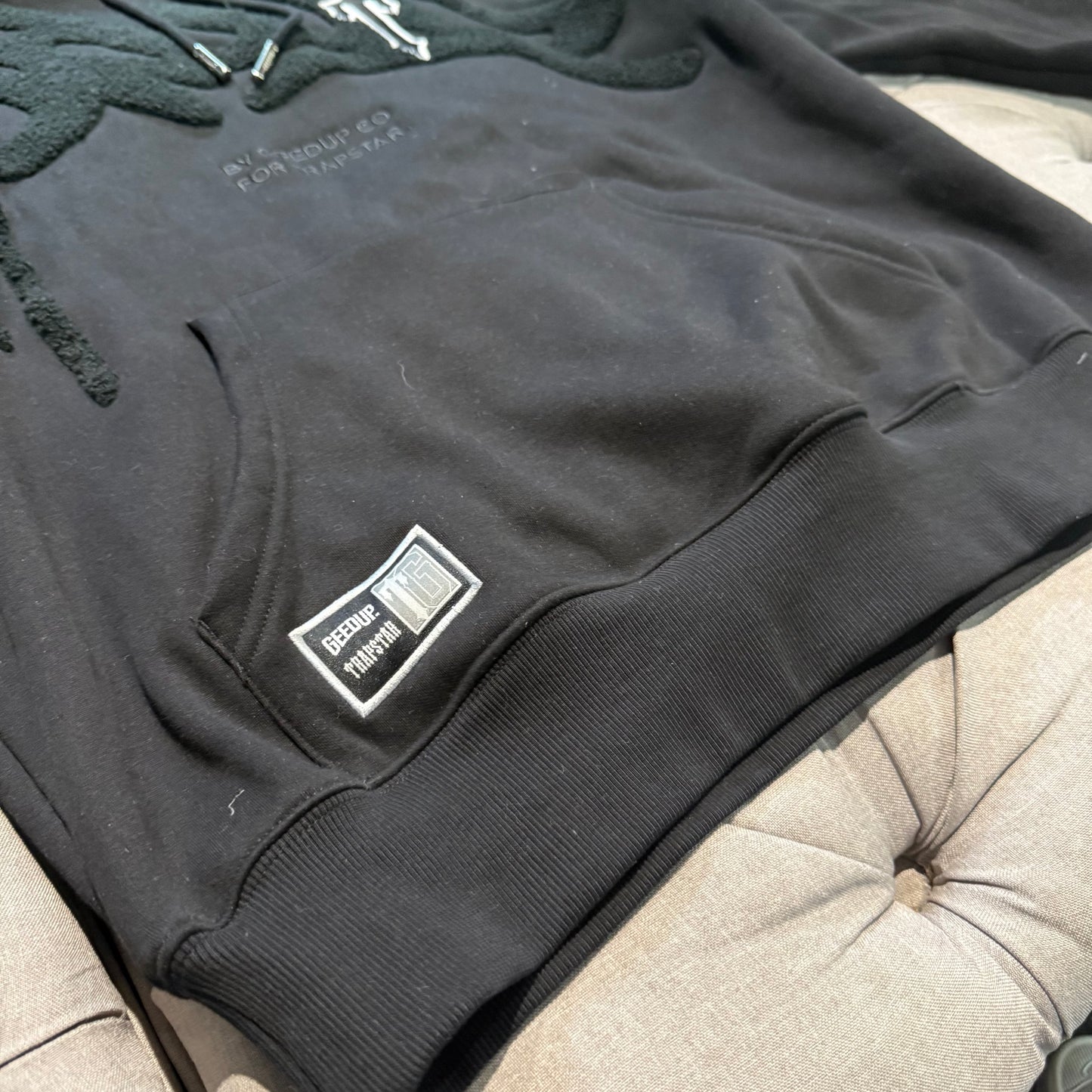Geedup X Trapstar Handstyle Hoodie 'Blackout' (Second hand)