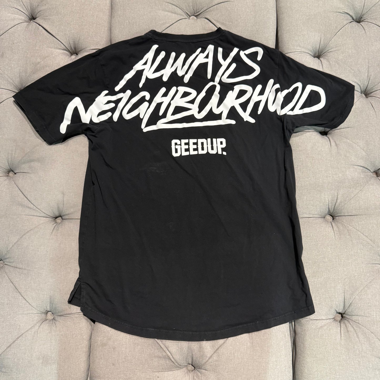 Geedup Always Neighbourhood T-shirt 'Black White' (Second hand)