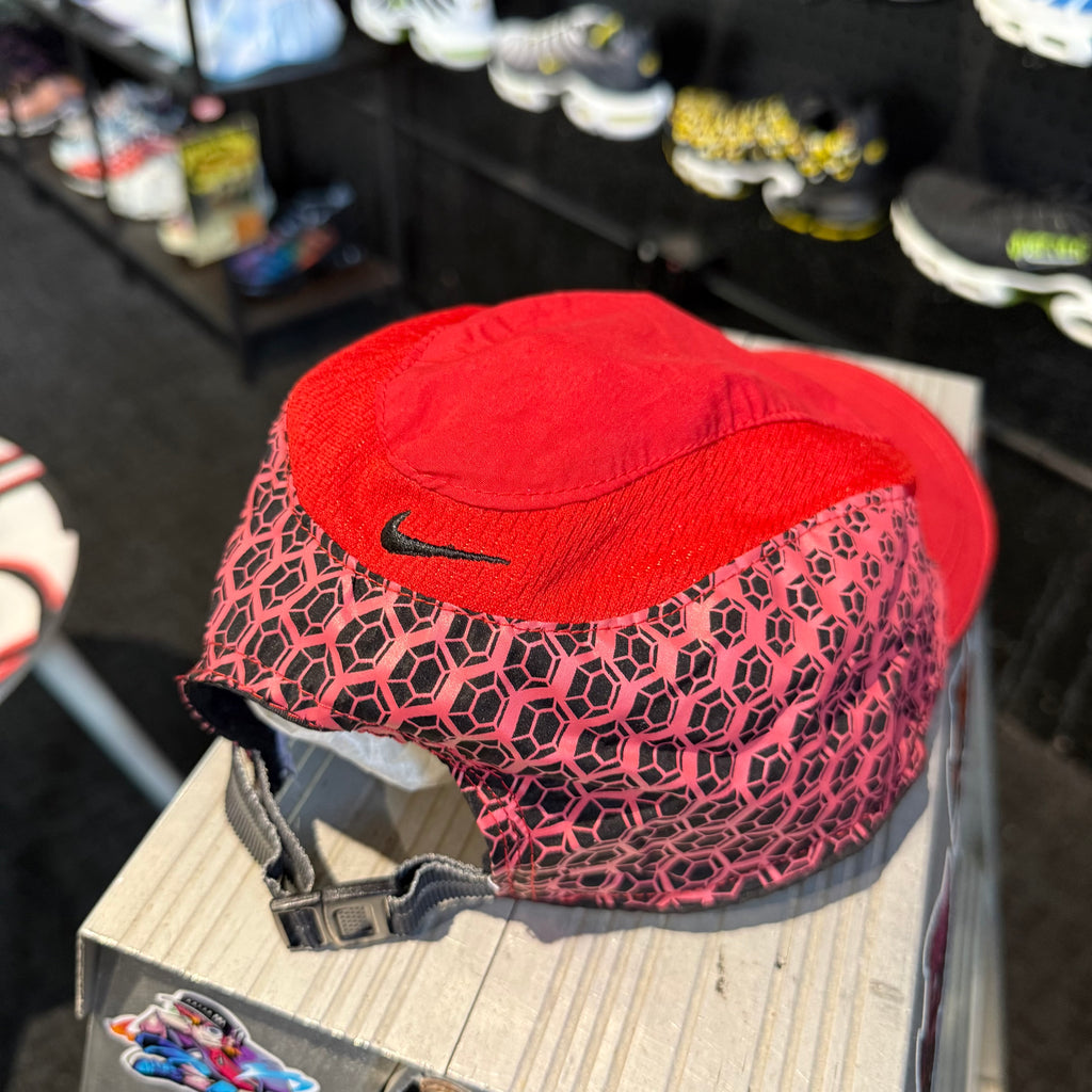 Nike Tri Panel Hexagon Gradient TN Cap 'Red Dusty Pink' 2003 (Second Hand)
