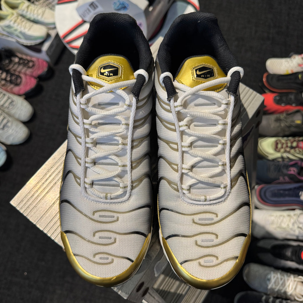 Nike Air Max Plus TN 'White Metallic Gold Black' (Second hand)
