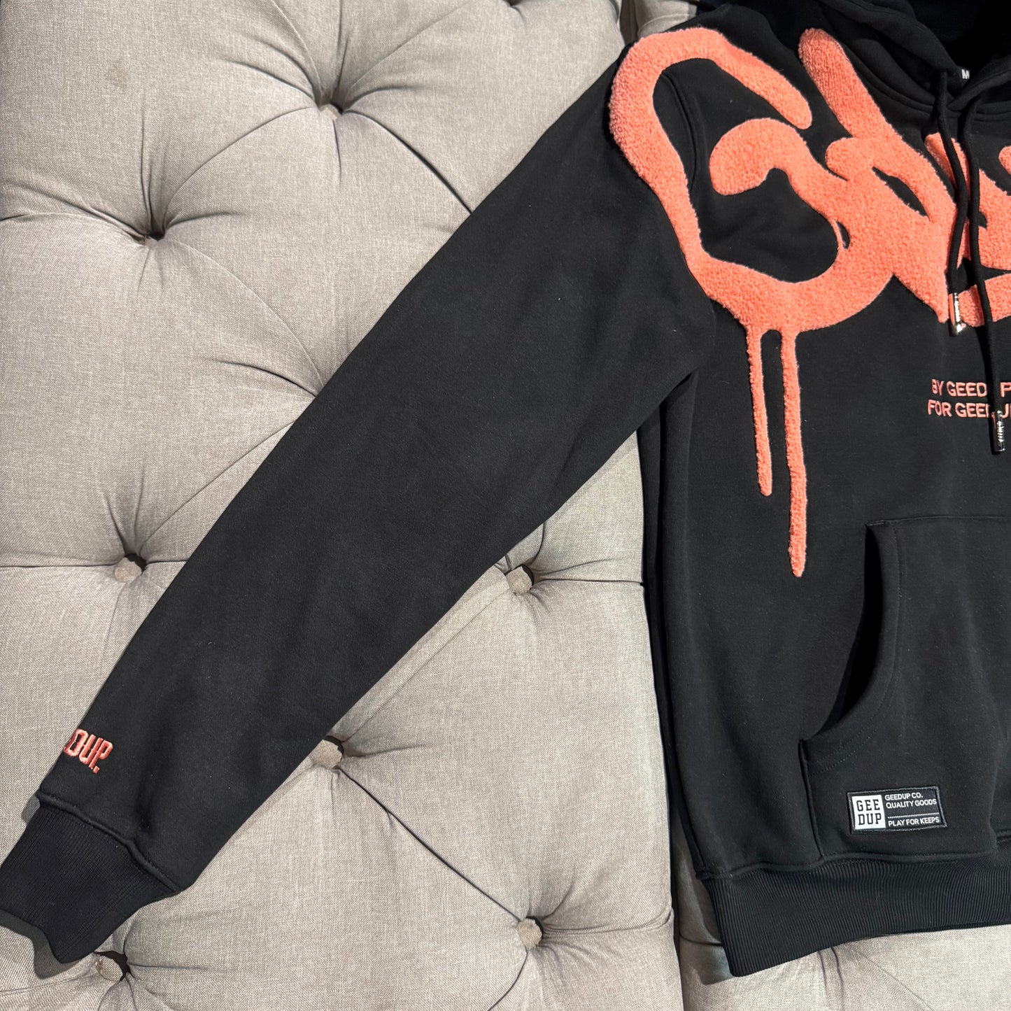 Geedup Handstyle Hoodie 'Black Peach' (Second hand)